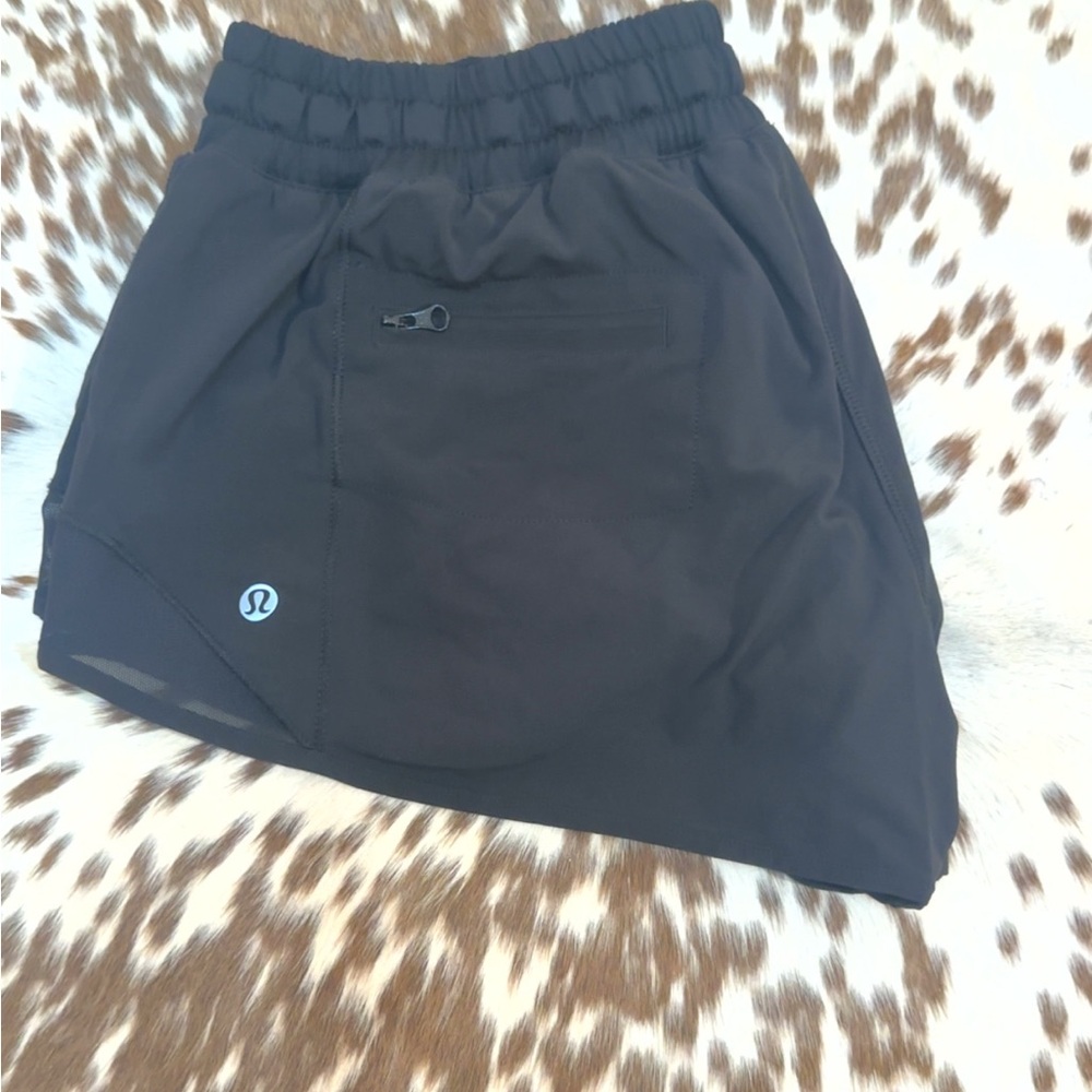 *SOLD* Lululemon Hotty Hot Short